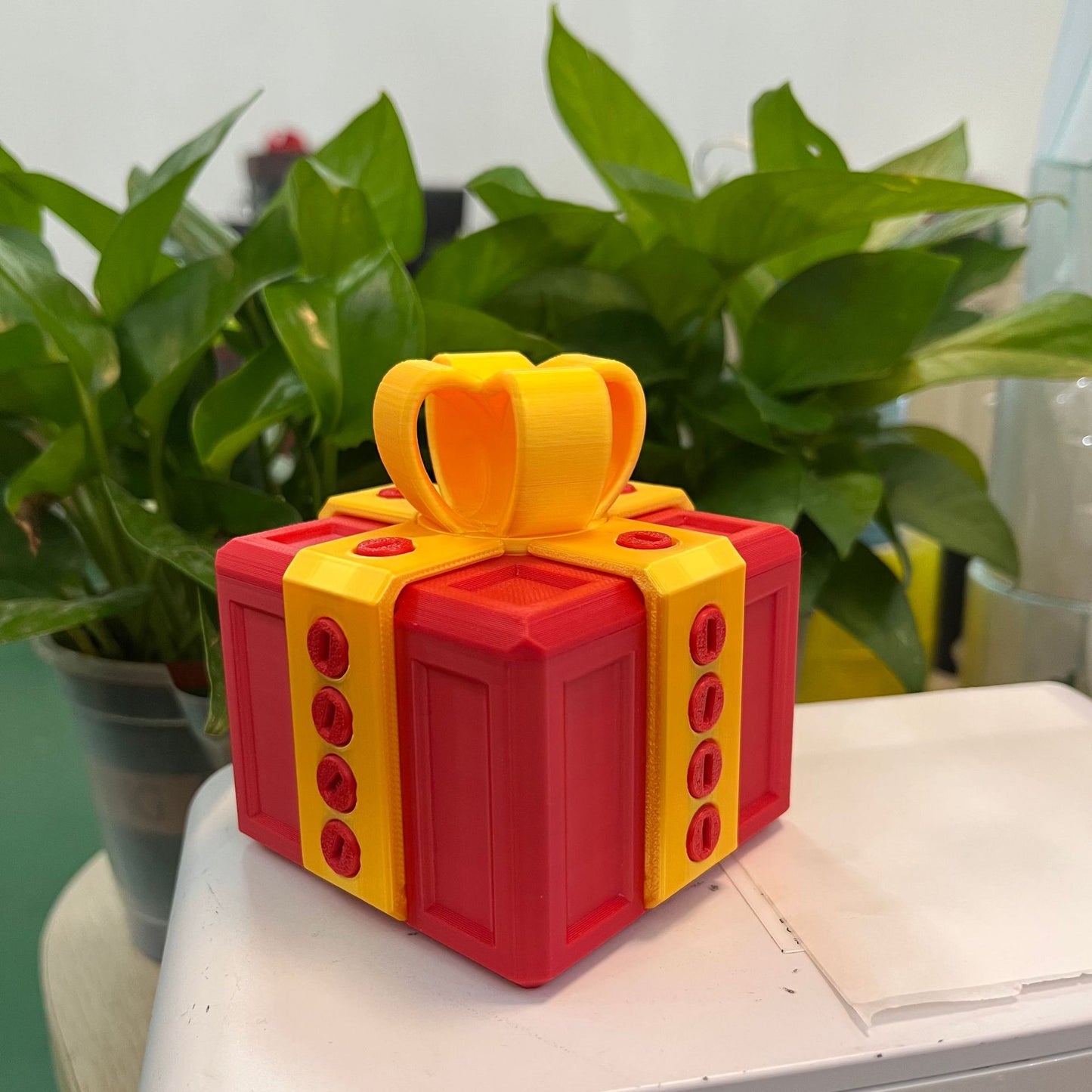 ๐ 3D Printed Annoying Gift Box Ornaments ๐ - Ideal for Pranks and Mischief!