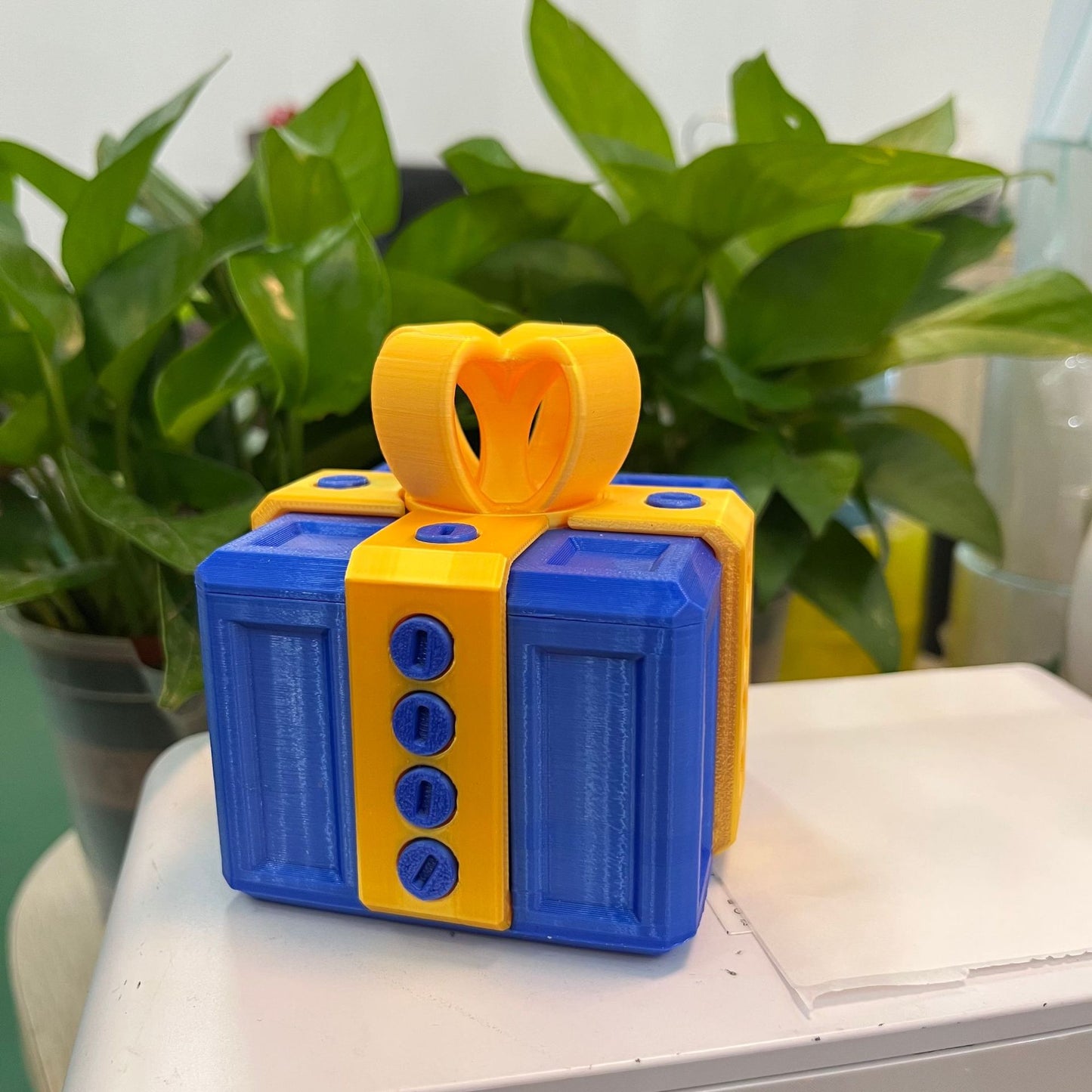๐ 3D Printed Annoying Gift Box Ornaments ๐ - Ideal for Pranks and Mischief!
